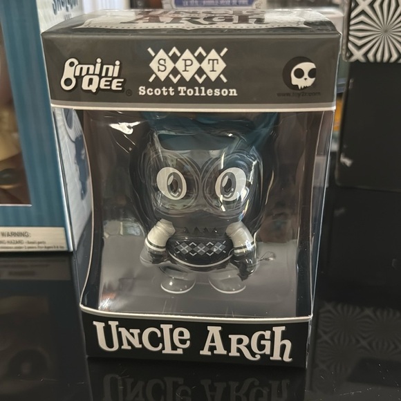 NIB 5” Mini Qee Scott Tolleson Uncle Argh Vinyl Figure Collectible NRFB - Picture 1 of 6
